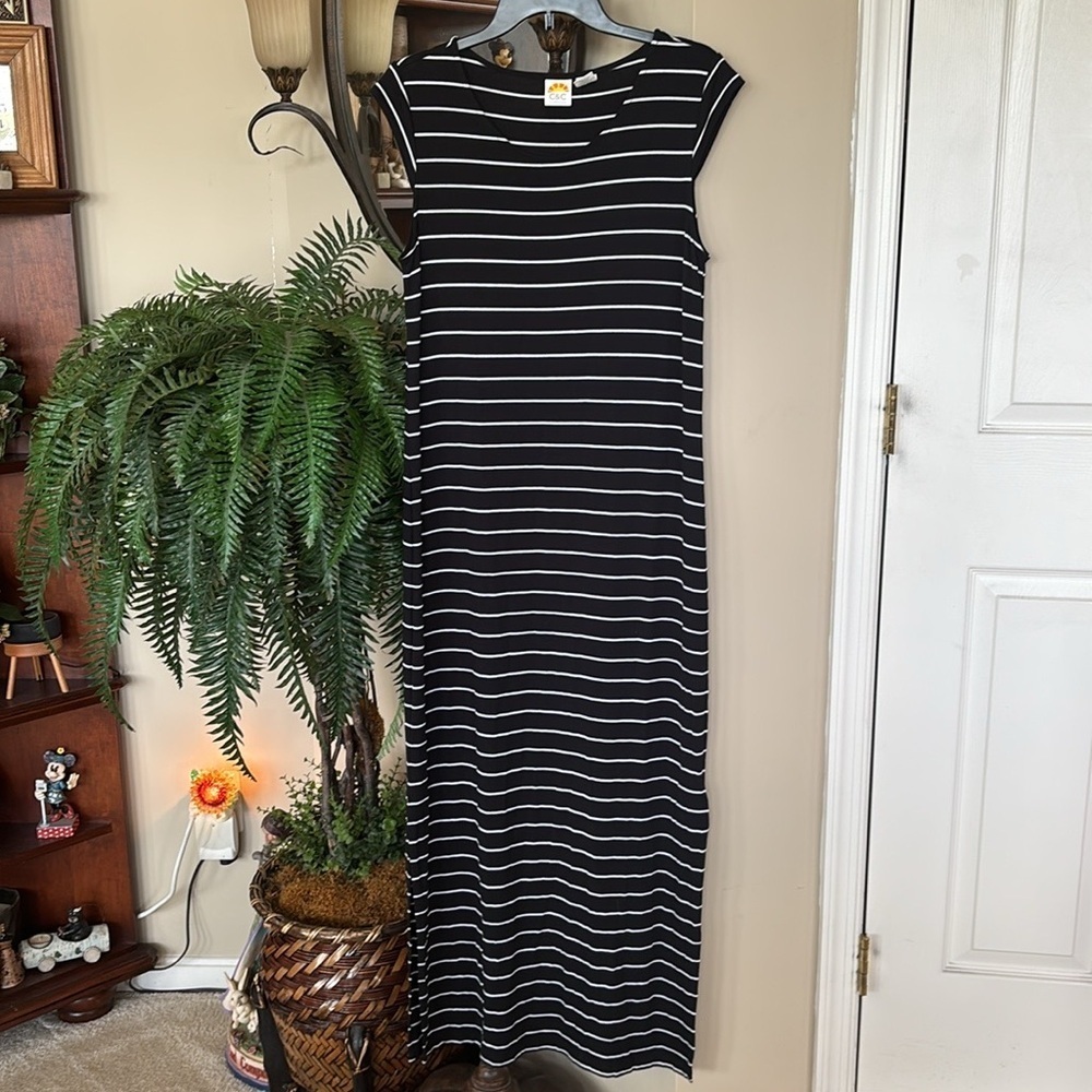 C&C California Black & White Striped Maxi Dress Soft Stretchy Rayon Sleeveless